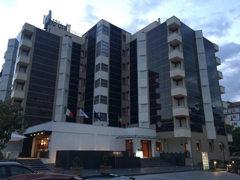 Domus Grand Hotel Ренде Экстерьер фото