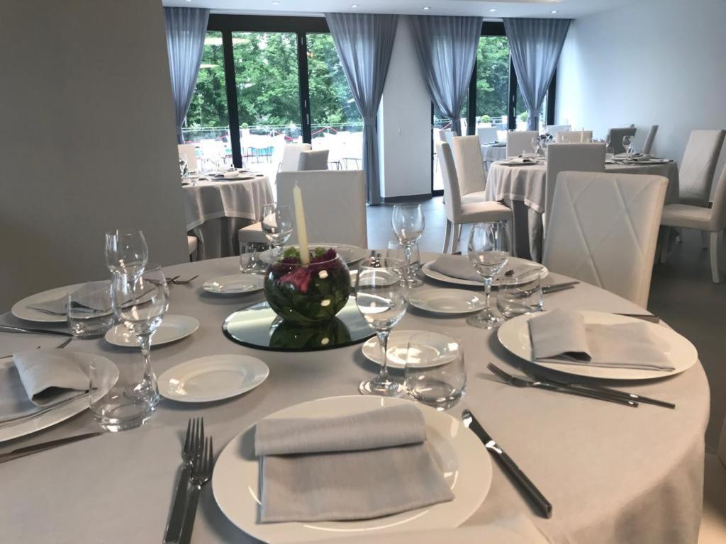 Domus Grand Hotel Ренде Экстерьер фото