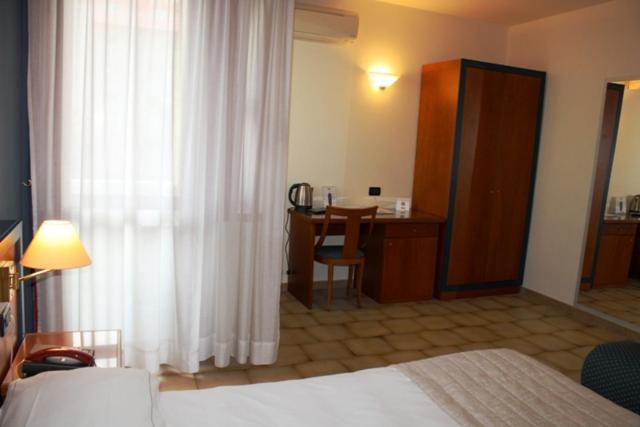 Domus Grand Hotel Ренде Экстерьер фото
