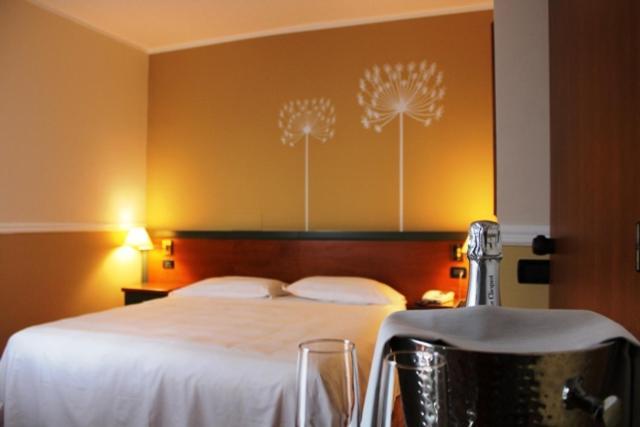 Domus Grand Hotel Ренде Экстерьер фото